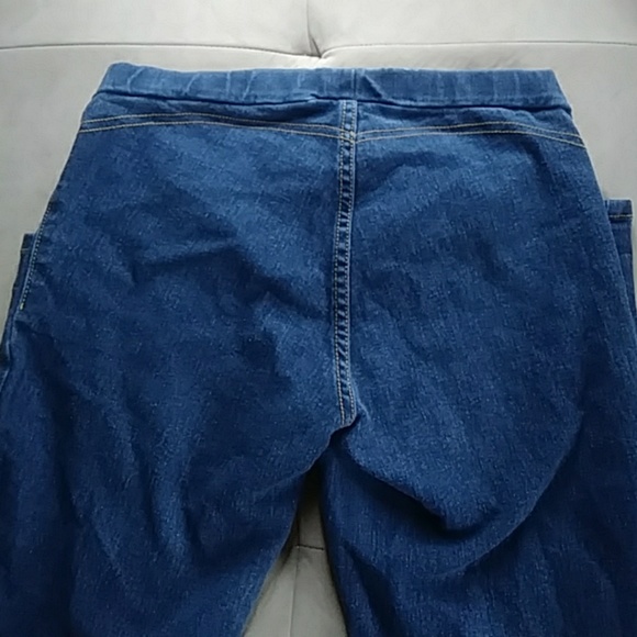 Jeans - Picture 2 of 2